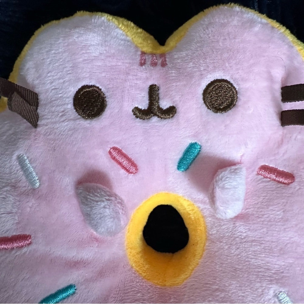 5/$25 😻 Donut Cat Plush Toy Pillow NWOT - Picture 2 of 7